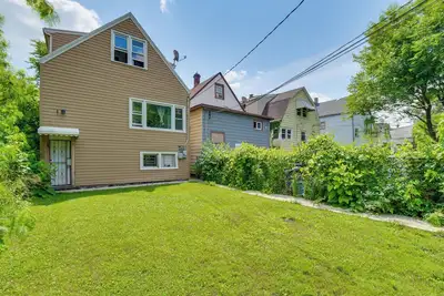 Image de 2 Mi to Rainbow Beach Park: South Side Charmer!