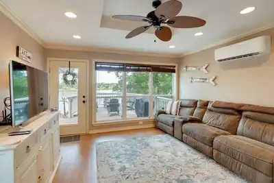 Image de 'Lakeside Haven' w/ Deck & Views in Jefferson!