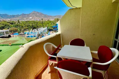 Image de Appartement avec vue piscine à Benalbeach