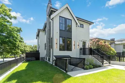 Image de Brand New Home in Vancouver Killarney | 3 Bedroom + 3 Bathroom