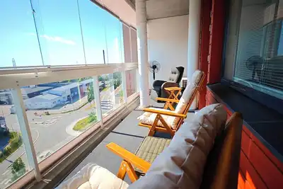 Image de luxurious one-bedroom apartment near the city center