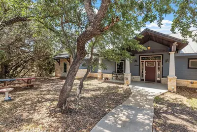 Image de Deer oh Deer! A Charming 4-bedroom house with WiFi, Ac close to Dripping Springs