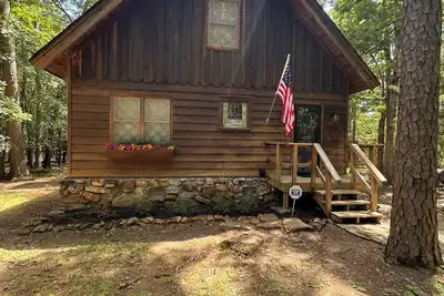 Image de Cedar Pines Cabin – Relax & Unwind in Peaceful Tannenbaum