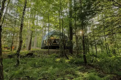 Image de Large, luxurious geodesic dome - 04