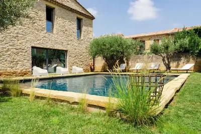 Image de Gîte avec piscine à 15 minutes du Pont-du-Gard et de Nîmes