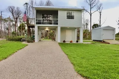 Image de New Listing! King Bed/Ice Machine/Boat Parking