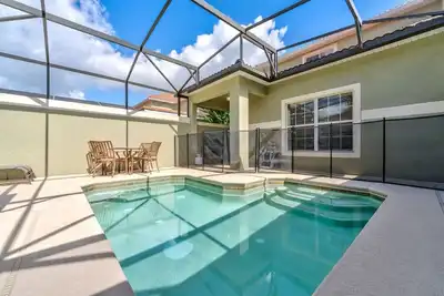 Image de Family Paradise! 5br Villa w/ Private Pool, Spa & Game Room | 10 Min to Disney