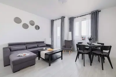 Image de Fabryczna 5b Cracow | Modern Apartment | Balcony | Parking