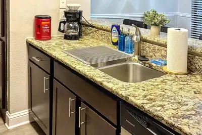 Image de Sung stay near Addison Circle