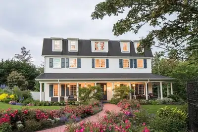 Image de Luxe Waterfront estate on Puget Sound