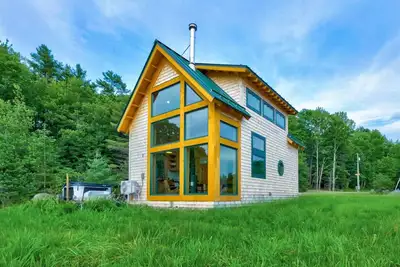 Image de River Views | Private Hot Tub | The Willow Cabin