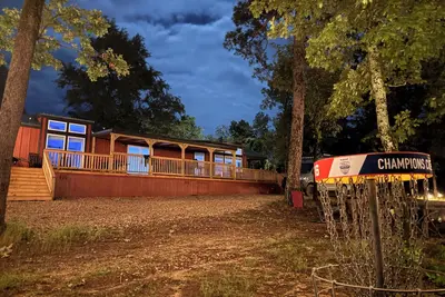 Image de Dinosaur Valley Disc Golf course Cabin 2