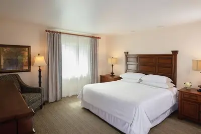 Image de Thanksgiving in Orlando 2 bedroom sleeps up to 8 full kitchen minutes to Disney