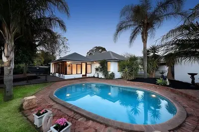 Image de Pool • Large 5br Home • Bbq • 5 Car Parks • Central