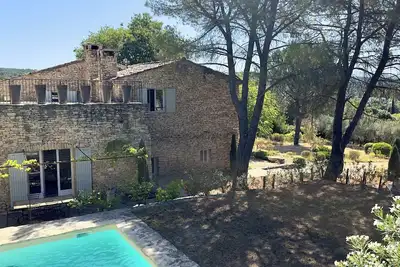 Image de les Santolines, maison typique provençale