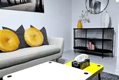 Image de The Luxury Retreat, Calgary\n\nCentral location, family oriented, feel at home!