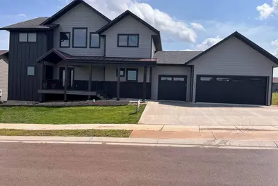 Image de Spacious 5-bedroom golf course house, exit 17  10 minutes to Deadwood or Sturgis