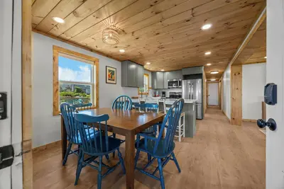 Image de Charming Newly Renovated 3br Beach Box in Hatteras - Easy Walk To Beach!