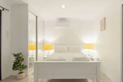 Image de Classy Self Contained Studio- Private & Peaceful