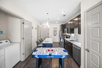 Image de Stylish 1br Apt in Frisco with Fitness room, Pool & Free parking