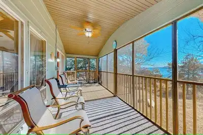 Image de Lake Access Mountain view 3bhk Getaway w Deck Patio