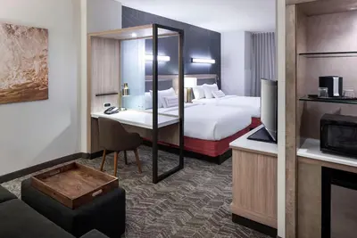 Image de 2 Pet-friendly Units, Outdoor Pool, Comes with Free Breakfast!