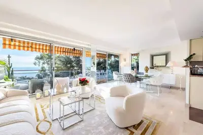 Image de C&ocirc;te d&rsquo;Azur, Vue Mer, Tennis, Plage