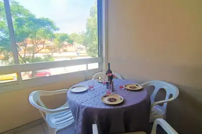 Image de Nouveau T2 cosy climatisé proche mer, idéal 4 personnes