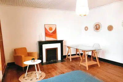 Image de Cosy central & quiet appt with 5db Bed and clim