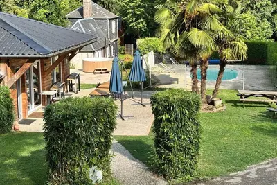 Image de Madame Bambou: 25 Couchages avec Piscine, Spa, Salle de réception, Salle de Jeux