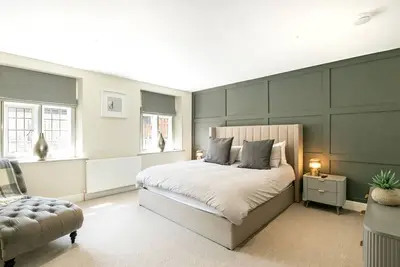 Image de Stunning 4 Bedroom Townhouse in Cirencester