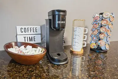 5 beds - Downtown - Fenced Yard