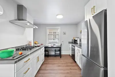 Image de Bright and comfortable 2bd w/Ac Near Uw dedicated Free Parking