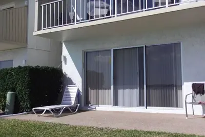 Image de Sand Key \nBayside Gardens, faces intercoastal, huge beach across street