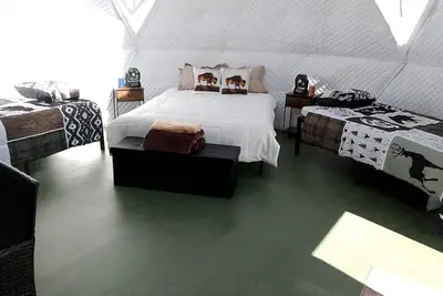 Image de Stay in a unique space while visiting Montana in this family friendly Dome