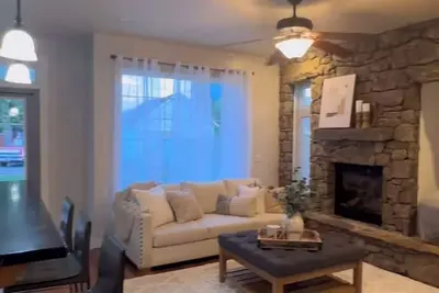 Image de 5 bedroom house in welcoming Hagerman close to the bike path and the river.