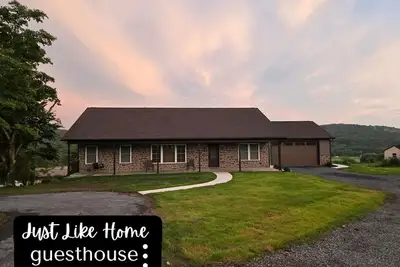 Image de Just Like Home, brand new 2 bedroom rancher with full kitchen.