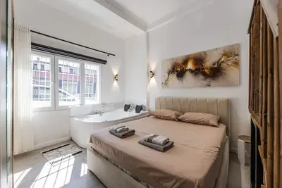 Image de Green Luxe Suite 1 by PikHost