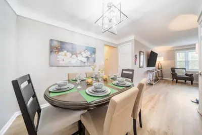 Image de Welcome To Parma 3b 2 b king bed