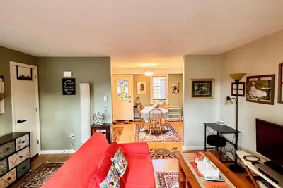 Image de Cozy 2-bedroom condo near town of Amherst and five colleges