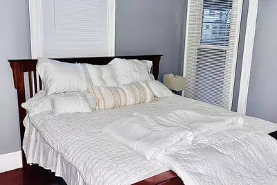 Image de Quiet 2-bedroom Unit in a convenient Location