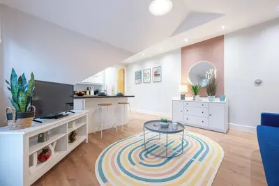 Image de 2-Bed Flat in Cardiff City Centre / Free Parking