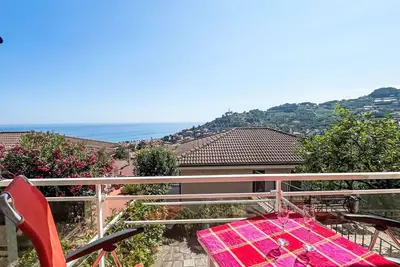 Image de Joli appartement pour 4 personnes avec Wifi, climatisation, Tv et terrasse