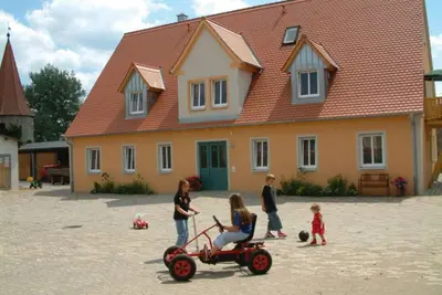 Image de Vacation apartment (1st floor) at the Ferienhof an der Stadtmauer Merkendorf