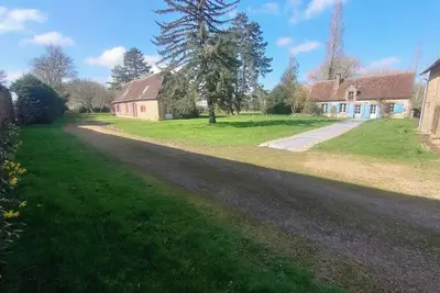 Image de Propriété comprenant deux maisons / 24 couchages