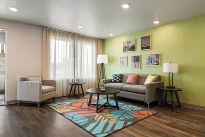 Image de 4 Modern Rooms with Kitchen for Exploring Florida’s Space Coast & Attractions