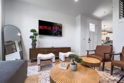 Image de Mins 2 Formula 1 / Lux Retreat