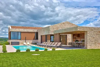 Image de Luxury villa with pool and panoramic views - the perfect vacation in the heart of Istria