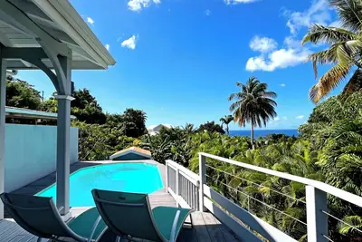 Image de Villa De Théa piscine et vue mer