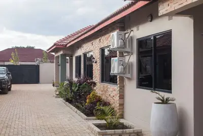 Image de Spacious 3-bedroom apartment with WiFi, Ac in vibrant Lusaka